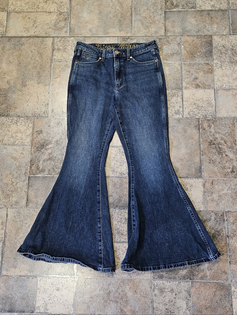 Lainey Wilson Wrangler Bell Bottom Flare Jeans Size 30X30
